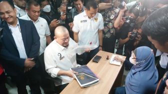 Sosok La Nyalla Mattalitti, Mau "Come Back" Jadi Ketua Umum PSSI Gantikan Iwan Bule