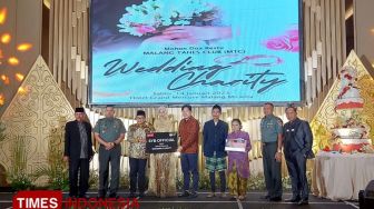 Nikah Massal Gratis, MTC Peduli Turut Bagikan Tiket Honeymoon