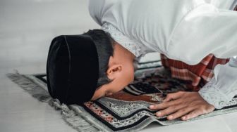 Link Download Buku Panduan Shalat Lengkap dari Bacaan sampai Gerakan