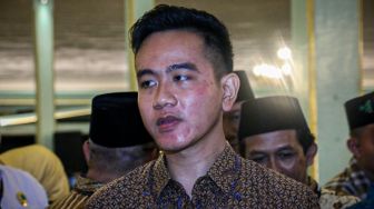 Gibran Sudah Maafkan Cak Nun soal Jokowi Firaun: Ga Usah Dikit-dikit Lapor, Kayak Ga Ada Kerjaan!