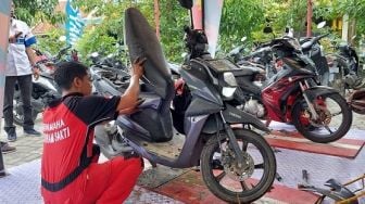 Perumahan Dinar Indah Meteseh Semarang Dilanda Banjir, Yamaha Berikan Layanan Gratis untuk Warga Terdampak