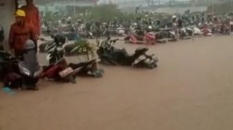 Hujan Deras, Area Proyek PLTU 9-10 Suralaya Banjir