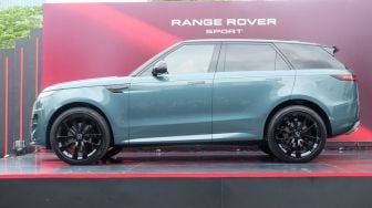 Best 5 Oto: Range Rover Sport Plug-in Hybrid, Yamaha Grand Filano Hybrid, Fabio Quartararo-Franco Morbidelli di Jakarta