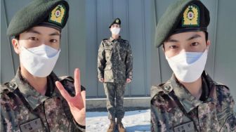 Kejutkan Fans, Jin BTS Unggah Foto Berseragam Militer dan Kirim Pesan Manis