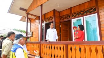 Jokowi Sebut Turis Asing Berbondong-bondong Masuk ke Manado, 50 Homestay Disiapkan di Bunaken