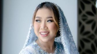 Kiky Saputri Gelar Pengajian Jelang Pernikahan, Gunakan Abaya dari Desainer yang Sama dengan Erina Gudono