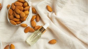 5 Manfaat Minyak Almond untuk Kecantikan Kulit