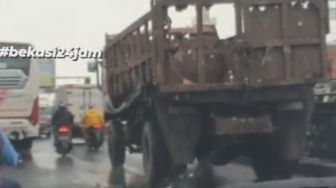 Heboh Video Penampakan Truk Rombeng Pengangkut Sampah di Bekasi, Warganet: Itu Musuhnya Optimus Prime