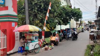 Terungkap! Pembunuh Berdarah Dingin Duloh 5 Tahun Jualan Es Cincau di Depan SD Bekasi