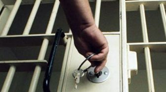 Momen Perayaan Imlek Dua WBP Lapas Banyuwangi Bebas