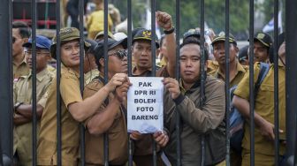 Beda dengan Kades, Ini Deretan Tuntutan Perangkat Desa saat Demo di DPR