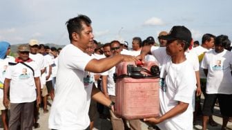 Bantu Nelayan di Musim Paceklik, Komunitas Nelayan Berikan Bantuan Bahan Bakar