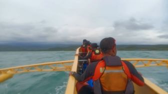 Dua Nelayan Pesisir Barat Hilang Kontak, Basarnas Terjunkan Tim Lakukan Pencarian