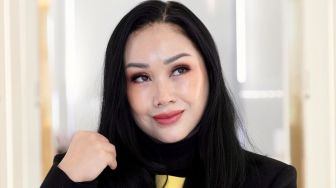 Titi DJ Ungkap Rasanya Jalani Operasi Anti Aging, Publik Malah Salfok: Mirip Chef Marinka