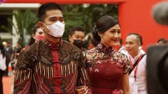 Ikut Perayaan Imlek Bareng Jokowi, Erina Gudono Kenakan Kebaya Cheongsam Rancangan Anne Avantie: Dibuat Ngebut 5 Hari!