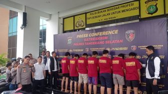 Polisi Tangkap Suporter yang Lempari Bus Persis