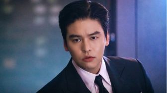 Lee Jang Woo Jadi Setan Pemanipulasi Pikiran di K-drama The Heavenly Idol