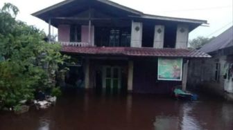 Desa Lumbang di Kabupaten Sambas Terendam Banjir, Warga Berharap Pemerintah Normalisasi Sungai