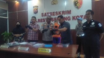 Polisi Tangkap Pelaku Spesialis Ganjal ATM Pakai Pinset di Serang