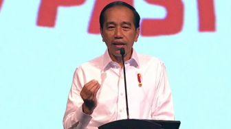 Reaksi Jokowi Saat Wartawan Bertanya Indonesia Batal Jadi Tuan Rumah Piala Dunia U-20