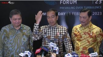 Lagi-lagi Ditodong Soal Reshuffle, Jokowi: Masa Saya Ulangi Lagi, Ini Rabu Pon