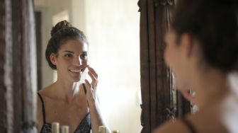 Catat! Ini 4 Bahan Skincare yang Wajib Dihindari Pemilik Kulit Sensitif