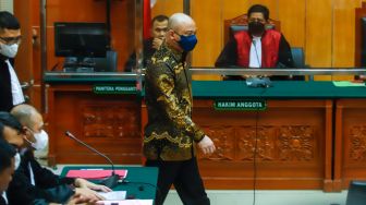 Pamer Prestasi Pernah Jadi Pengawal Jokowi hingga Jusuf Kalla,Irjen Teddy Minahasa Minta Dibebaskan