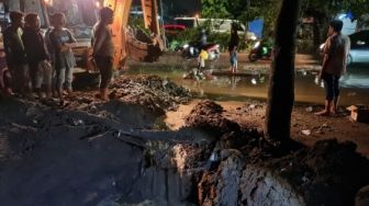 Tangani Genangan di Jalan Hertasning, Dinas PUTR Bersihkan Saluran Drainase