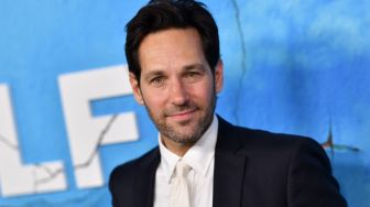 Foto Paul Rudd Ant-Man Main Lato-Lato Bikin Heboh Warganet, Senjata Baru?