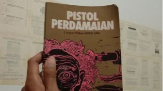 Ulasan Buku "Pistol Perdamaian": Kumpulan Cerpen Pilihan Kompas 1996
