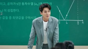 Fakta Drama Korea Crash Course in Romance, Jung Kyung Ho Sampai Beli Papan Tulis Sendiri!