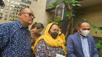 Sony Sopir Taksol di Depok Dibunuh Anggota Densus, Keluarga Curiga Bripka HS Tak Beraksi Sendirian
