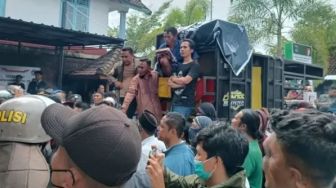 Minta Bantuan Kades Untuk Pulang ke Lombok, TKW di Arab Saudi Malah Diminta Foto Bugil