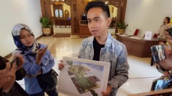 KGPH Purbaya Serahkan Master Plan Khusus dari Sinuhun Soal Revitalisasi Keraton Solo, Gibran: Bisa Langsung Gerak