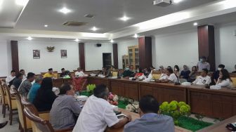 Penghuni Apartemen Pollux Mengadu ke DPRD Batam: Lift Sering Mati..