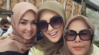 Ibu Syahrini Disapa Pakai Panggilan Arab, Warganet: Gak Malu Sama Hidung?