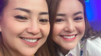 Foto Bareng Mpok Alpa, Amanda Manopo Akui seperti Kembaran