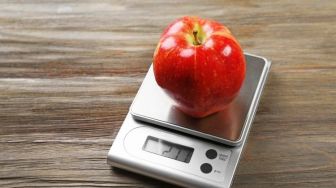 Satu Apel Berapa Kalori: Memahami Isi Gizi dari Buah Favorit Kita