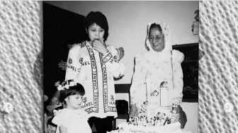 Nikita Willy Upload Foto Masa Kecil, Busana Sang Ibu Jadi Sorotan: Ternyata Old Money!