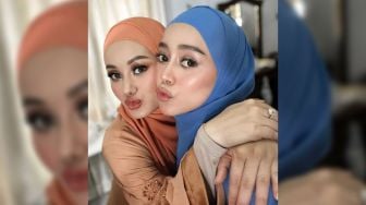 Dandan Tebal Bareng Lesti Kejora, Tangan Dinda Hauw Bikin Gagal Fokus: Kok Beda Warna?