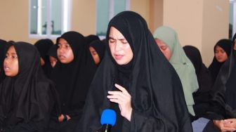 Benarkan Pernikahan Umi Yuni dan Abah Agam, Ibunda Ustaz Arifin Ilham: Memang Benar Sudah Nikah