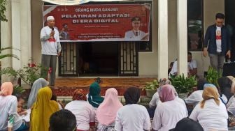 OMG Batubara Ajarkan Masyarakat Desa Untuk Beradaptasi dengan Era Digital