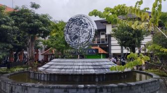 Rektor Universitas Udayana Bali Jadi Tersangka Dugaan Korupsi Sumbangan Mahasiswa Baru
