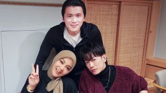 Syahrini Akrab dengan Aktor Jepang Takeru Satoh, Mata Bengkak Dicurigai Baru Oplas