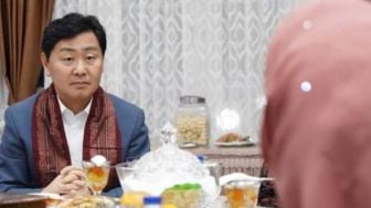 Berkunjung ke Sumbar, Gubernur dari Korea Selatan Senang Nikmati Rendang