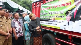 Mendes PDTT Lepas Ekspor Perdana Produk Pertanian BUMDes ke Singapura