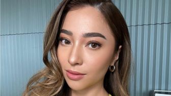 Nikita Willy Pamer Aksesoris Bentuk Spesial, Warganet Kompak Peringatkan Jangan Lupa Dicopot saat Masuk Toilet