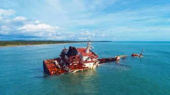 Aspal Tumpah Cemari Parairan Nias Utara, Nelayan Tak Bisa Melaut-Biota Laut Mati