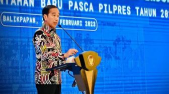 Neraca Dagang RI Untung Besar, Jokowi Puji Habis Mendag Zulhas: Menteri Pedagangannya Siapa Coba?