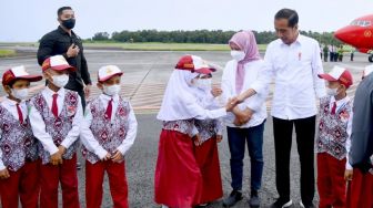 Bocah SD di Balikpapan Nangis Ketemu Presiden Jokowi: Jantung Saya Langsung Deg-degan